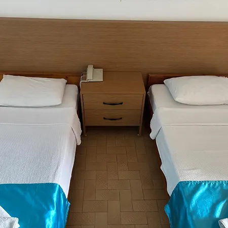 居姆贝特阿里巴巴酒店 居姆贝特